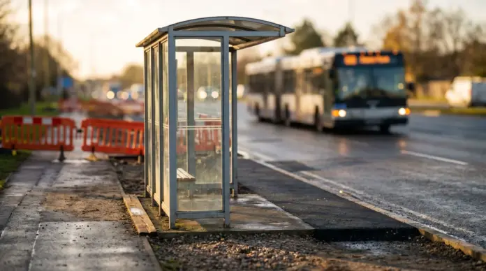 Haltestelle Klosterstraße bis voraussichtlich 24. April außer Betrieb — Wegen der Radwegsanierung in der Schöngeisinger Straße kann die Haltestelle Klosterstraße vorübergehend nicht bedient werden. Die Sperrung gilt aus Sicherheitsgründen bis vora...