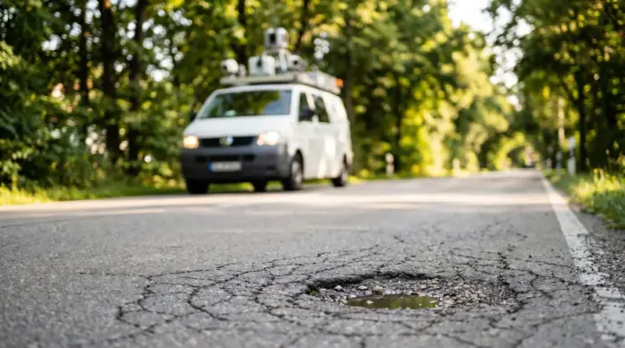 Fürstenfeldbruck lässt Straßenzustand digital erfassen — Ab Juli untersucht ein Ingenieurbüro aus Erfurt die Straßen im Stadtgebiet Fürstenfeldbruck. Die Daten sollen helfen, Sanierungen frühzeitig zu planen und öffentliche Mittel gezielt einzuset...
