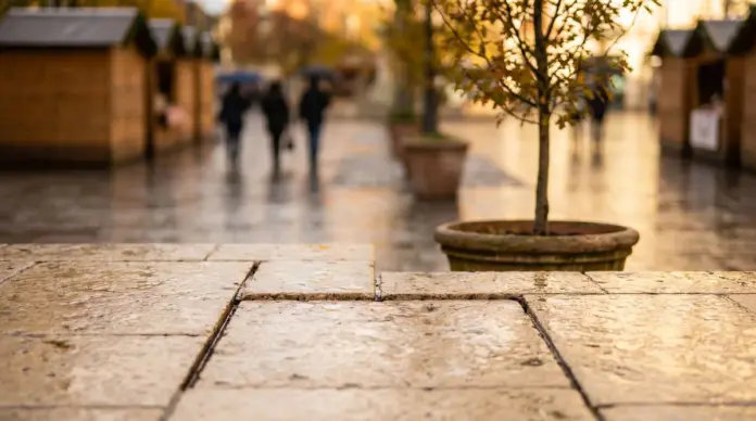 Viehmarktplatz in Fürstenfeldbruck erhält bayernweite Anerkennung — Der südliche Viehmarktplatz in Fürstenfeldbruck ist bei einer Fachtagung des bayerischen Bauministeriums als Beispiel für klimaangepasste öffentliche Räume gewürdigt worden. Stadt...