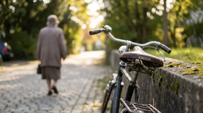 Kripo sucht Hinweise zu Exhibitionisten in Gröbenzell — Die Kriminalpolizei Fürstenfeldbruck ermittelt nach drei exhibitionistischen Vorfällen in Gröbenzell. Gesucht wird ein bislang unbekannter Fahrradfahrer. | Quelle: Polizei Präsidium Oberbayer...