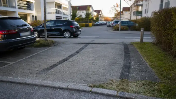 Wohnmobil in Germering gestohlen: Kripo sucht Zeugen — In Germering ist ein weißes Wohnmobil mit Fürstenfeldbrucker Kennzeichen gestohlen worden. Die Kriminalpolizei Fürstenfeldbruck bittet um Hinweise. | Quelle: Polizei Präsidium Oberbayern Nord