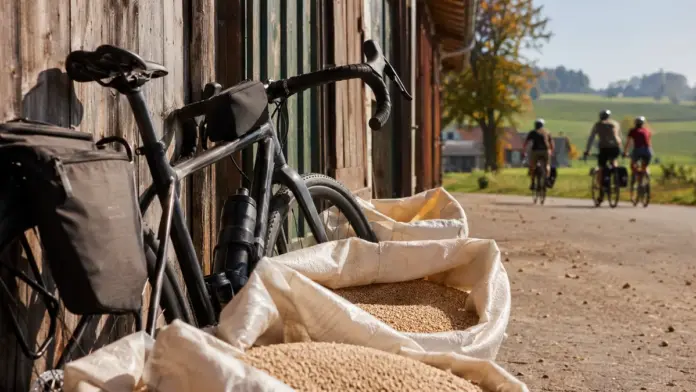 Hofladenradtour führt am 20. September durch den westlichen Landkreis — Das Agenda 21-Büro, der Ernährungsrat und das Klimaschutzmanagement des Landratsamts Fürstenfeldbruck laden am Sonntag, 20. September 2026, zur Hofladenradtour ein. Die kosten...