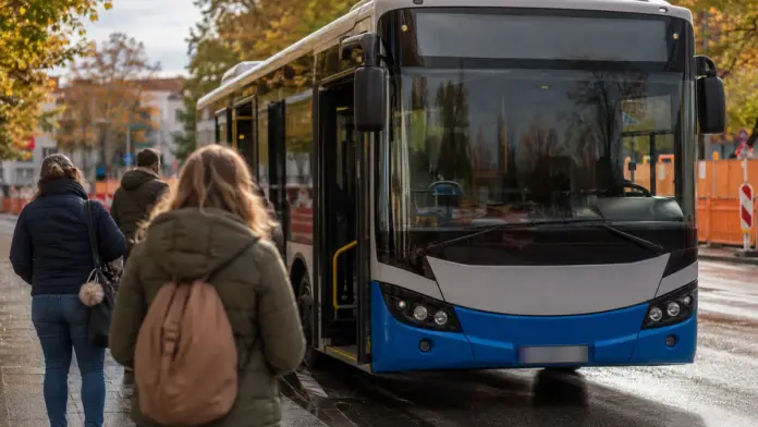 Linie 820 fährt ab 5. September nach Baustellenfahrplan — Auf der MVV-Regionalbuslinie 820 ändern sich im September mehrere Fahrpläne. Ab 5. September fährt der Bus wieder bis Fürstenfeldbruck, endet wegen der Sperrung am nördlichen Hauptplatz abe...