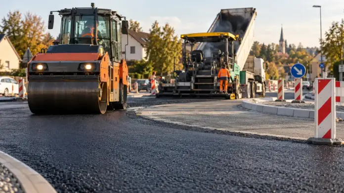 FFB 11 zwischen Ikarus-Park und Eichenauer Straße ab 19. Oktober gesperrt — Wegen Fräs- und Asphaltierungsarbeiten ist die Kreisstraße zwischen den Kreisverkehren an der Shell-Tankstelle und am Ikarus-Center vom 19. bis 25. Oktober vollständig ges...